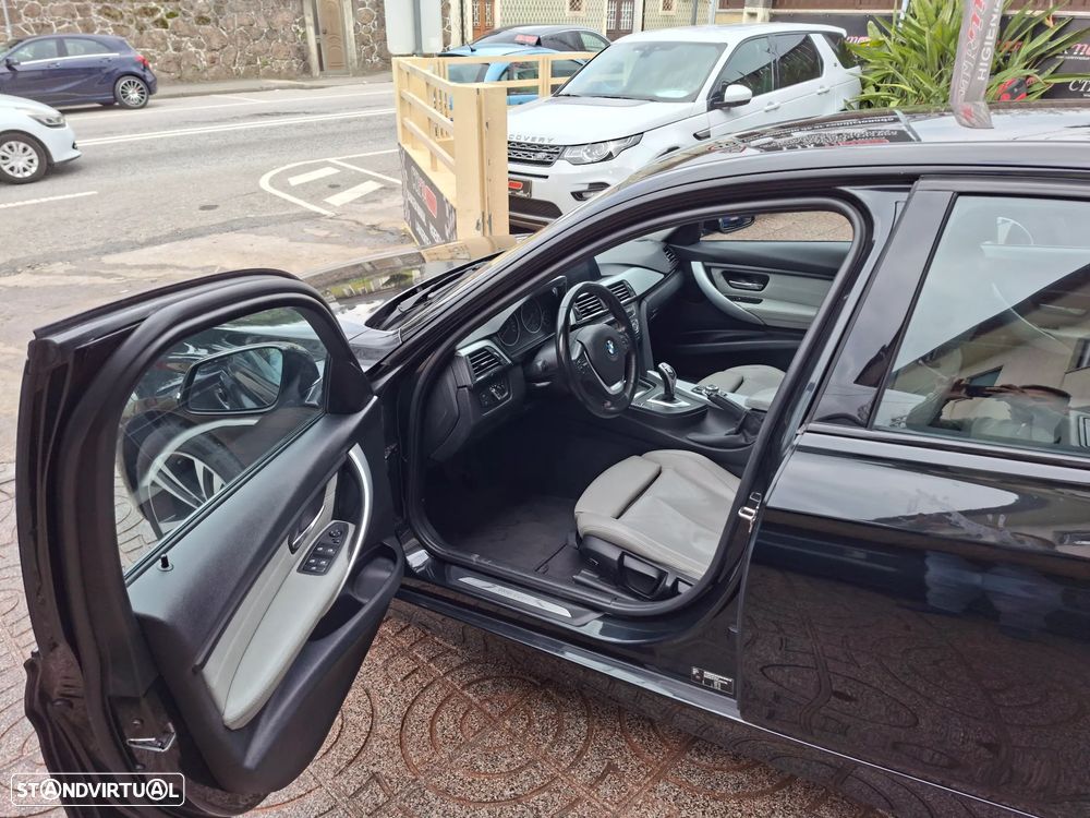 BMW 320 d Aut. Blue Performance Sport Line - 15