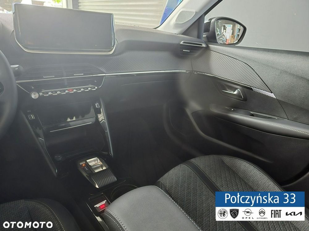 Peugeot 208 - 30