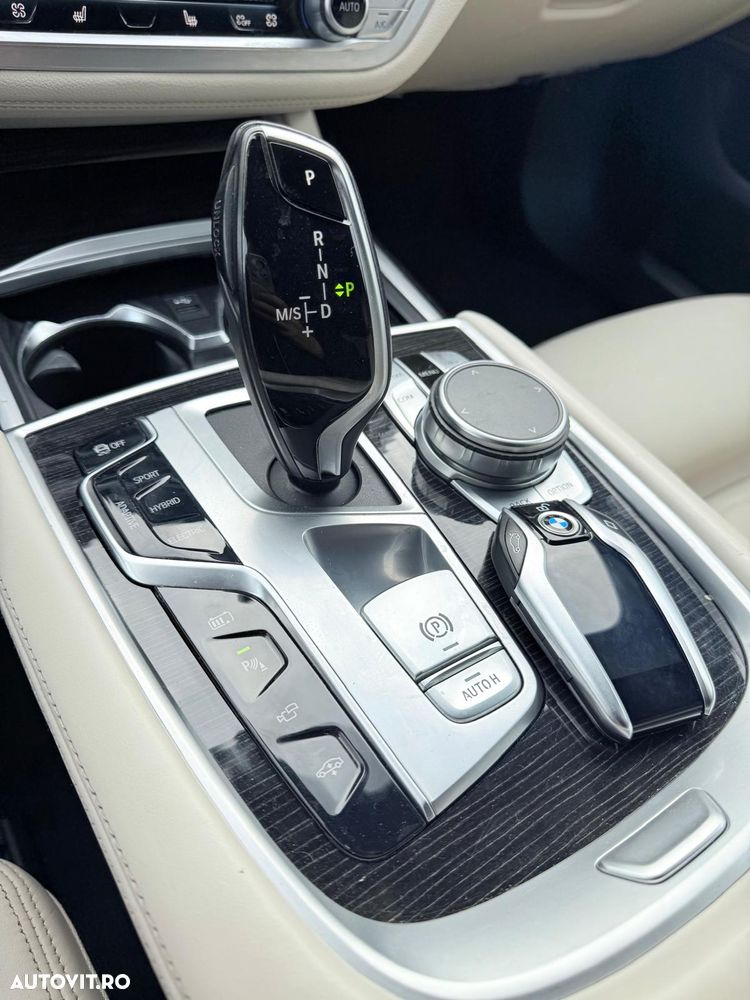 BMW Seria 7 745e AT PHEV - 25