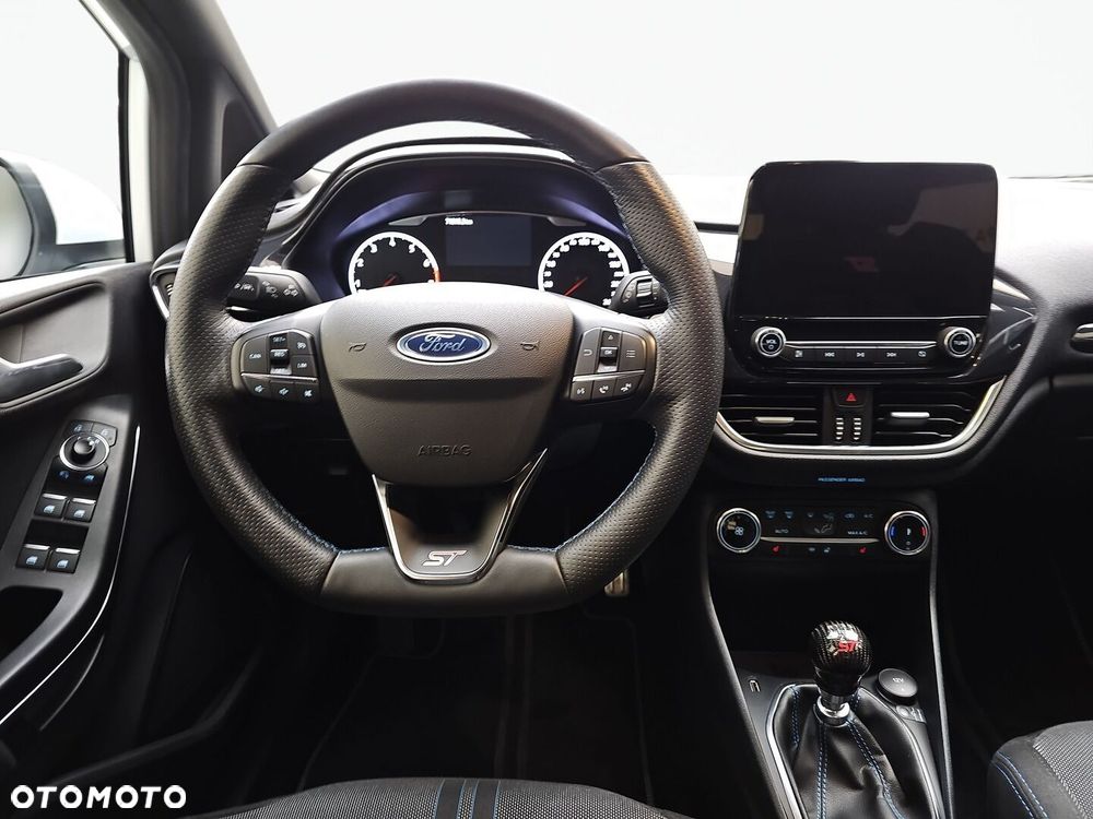 Ford Fiesta - 16