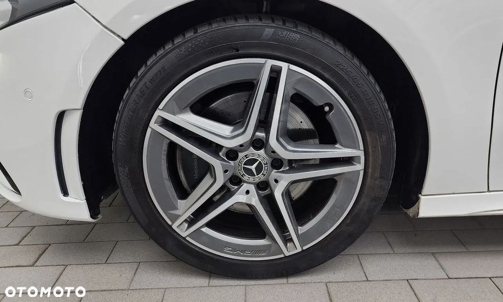 Mercedes-Benz Klasa A 220 4Matic 7G-DCT - 6