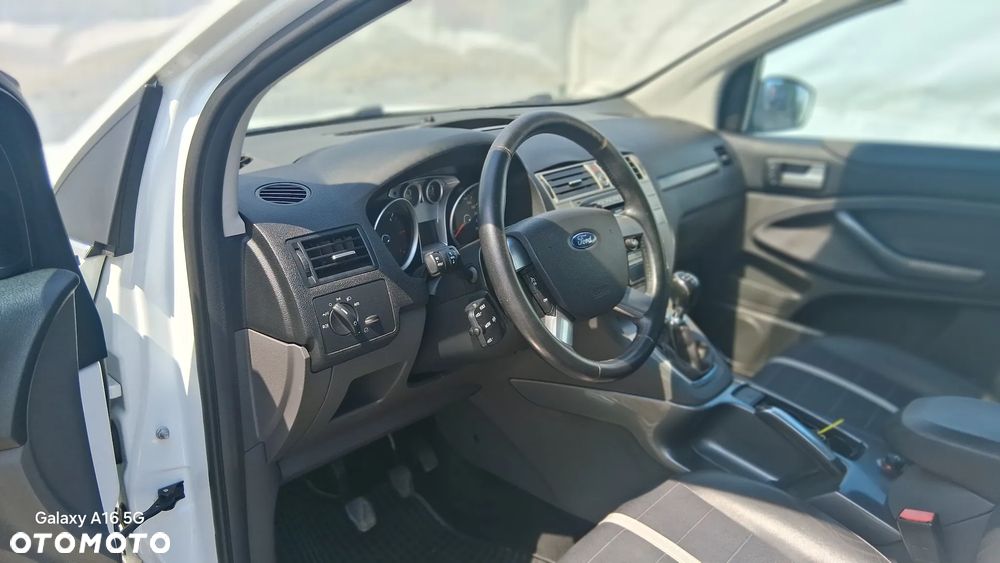 Ford Kuga 2.0 TDCi 4x4 Titanium - 10