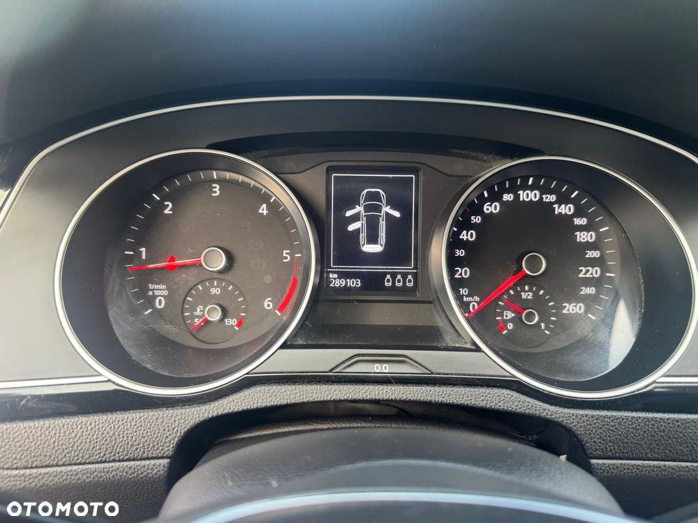 Volkswagen Passat 2.0 TDI SCR Comfortline DSG - 10