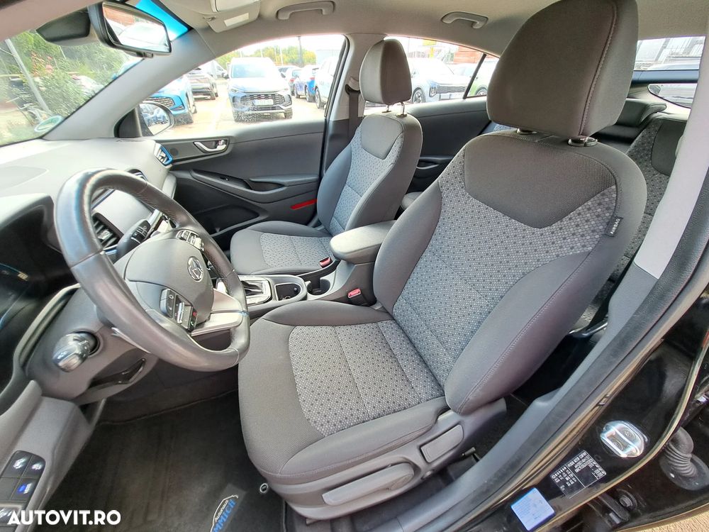 Hyundai IONIQ - 16