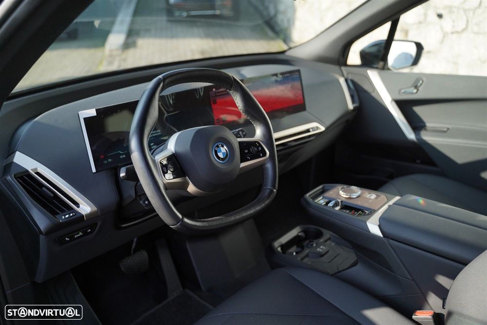 BMW iX xDrive 40 Pack Desportivo - 39