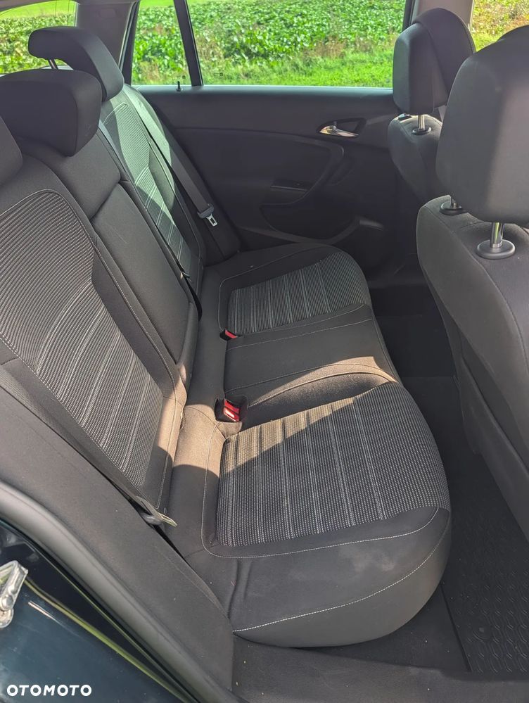 Opel Insignia - 14