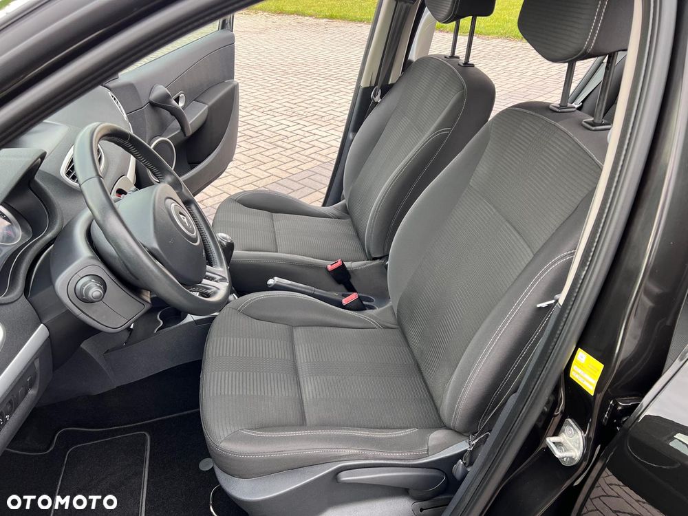 Renault Clio 1.2 16V 75 Expression - 15