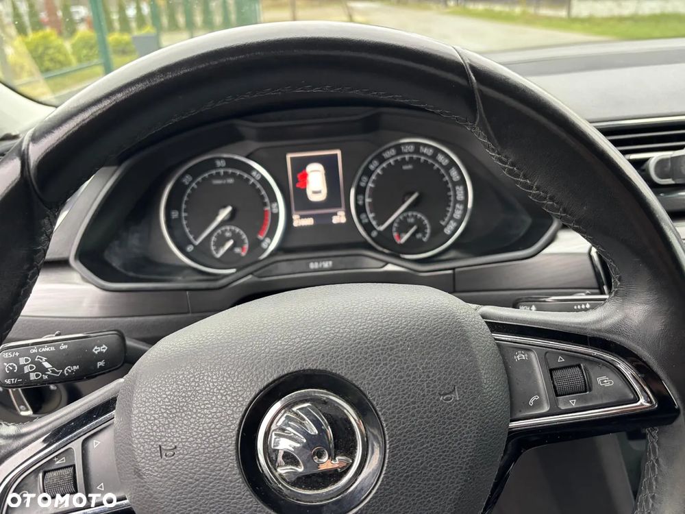Skoda Superb 2.0 TDI Style DSG7 - 36
