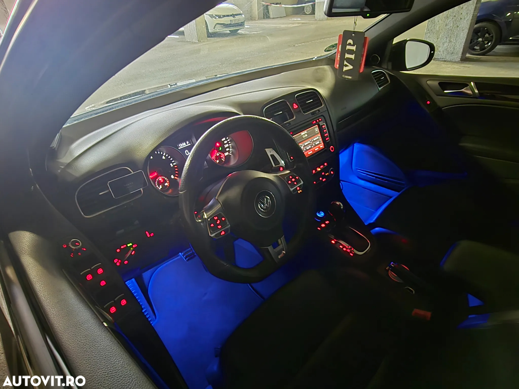 Volkswagen Golf - 11
