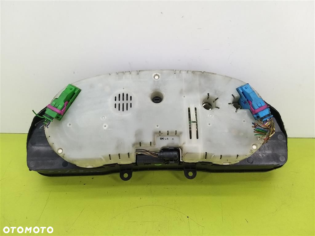 Licznik Audi A4 B5 1995-2001 1.9 TDI 8D0919861A EUROPA - 4