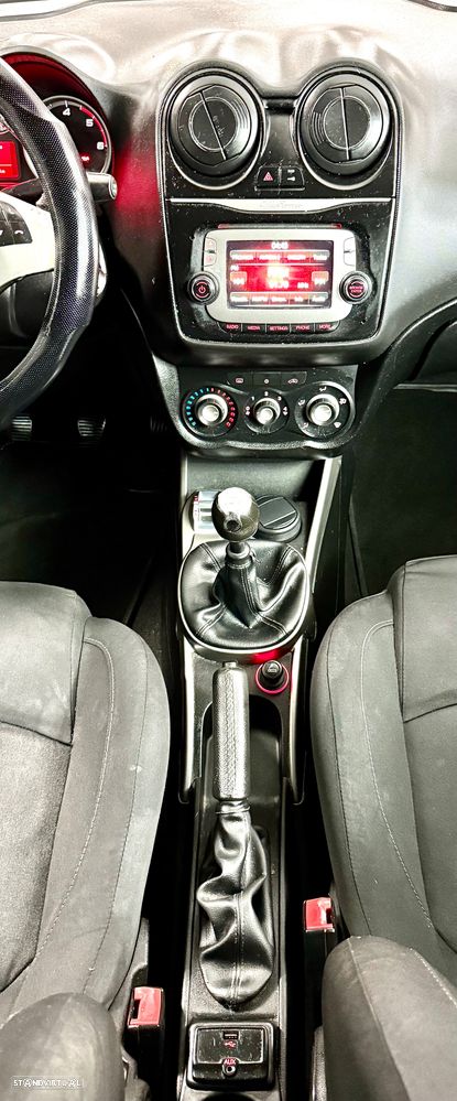 Alfa Romeo MiTo 1.3 JTDM Distinctive - 14