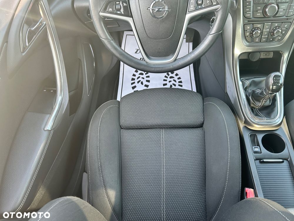 Opel Astra 1.4 Turbo Cosmo - 11