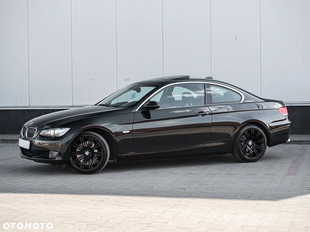 BMW Seria 3 325i - 7