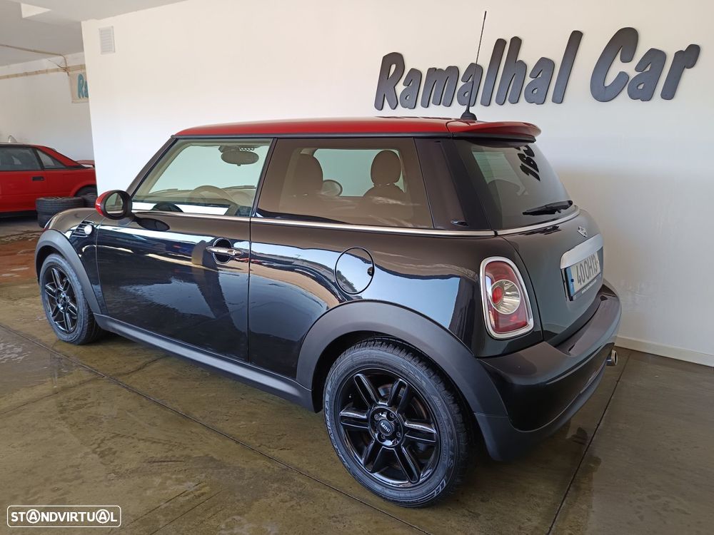 MINI 3 Portas One D - 9