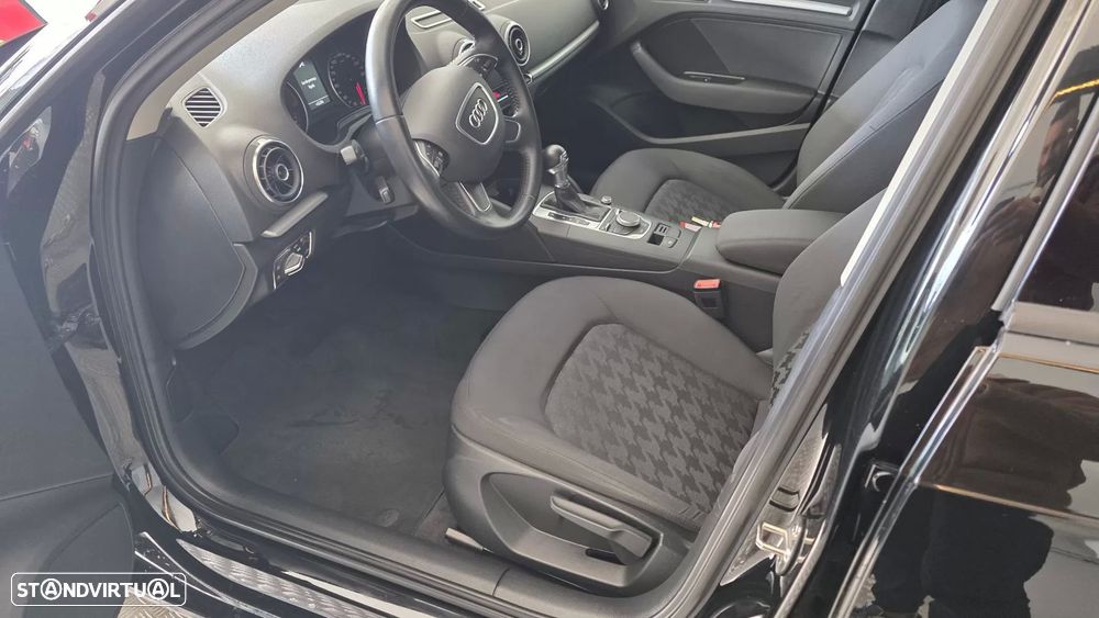 Audi A3 Sportback 1.6 TDI Advance S tronic - 6