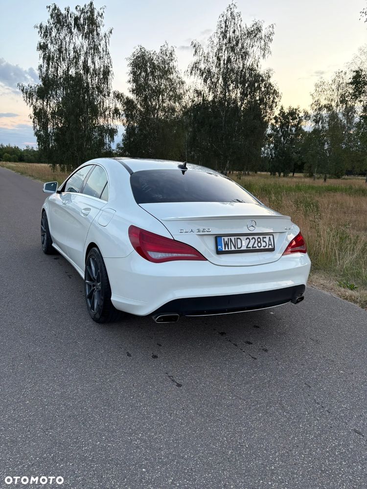 Mercedes-Benz CLA 250 7G-DCT - 8