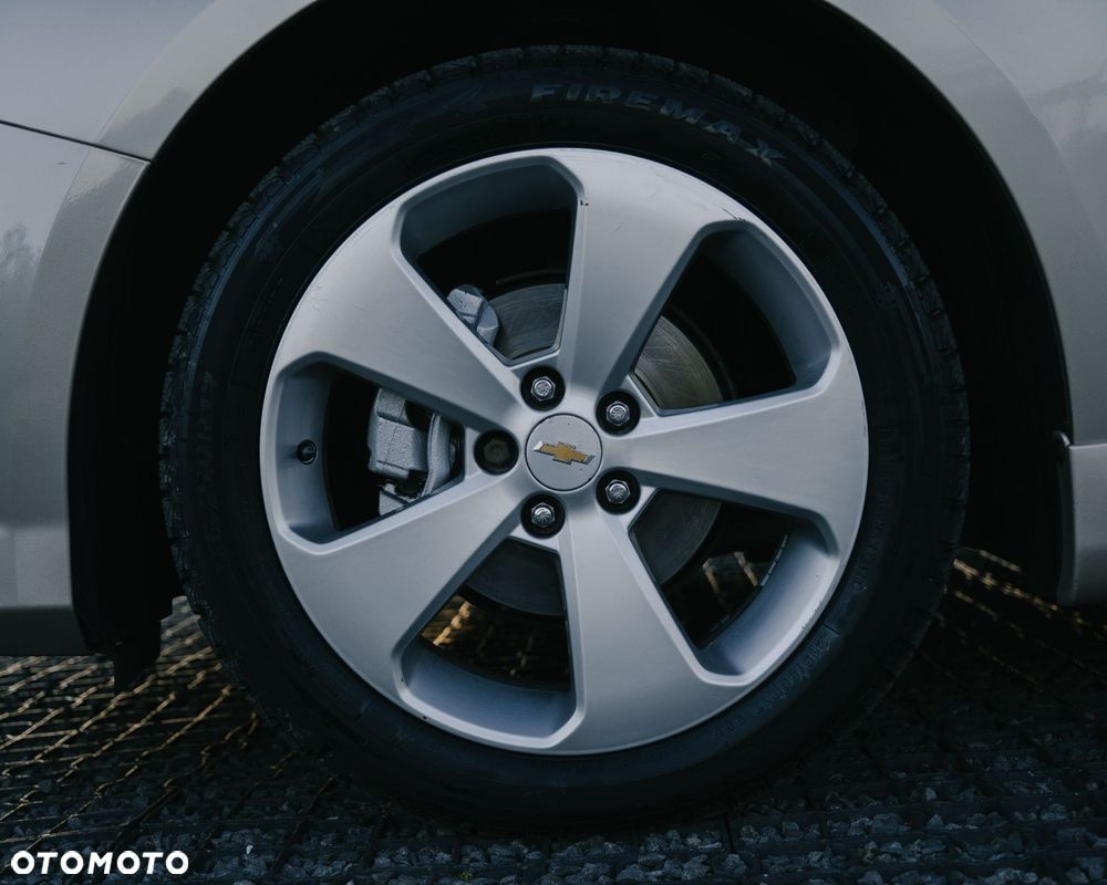 Chevrolet Cruze 1.6 LT - 26