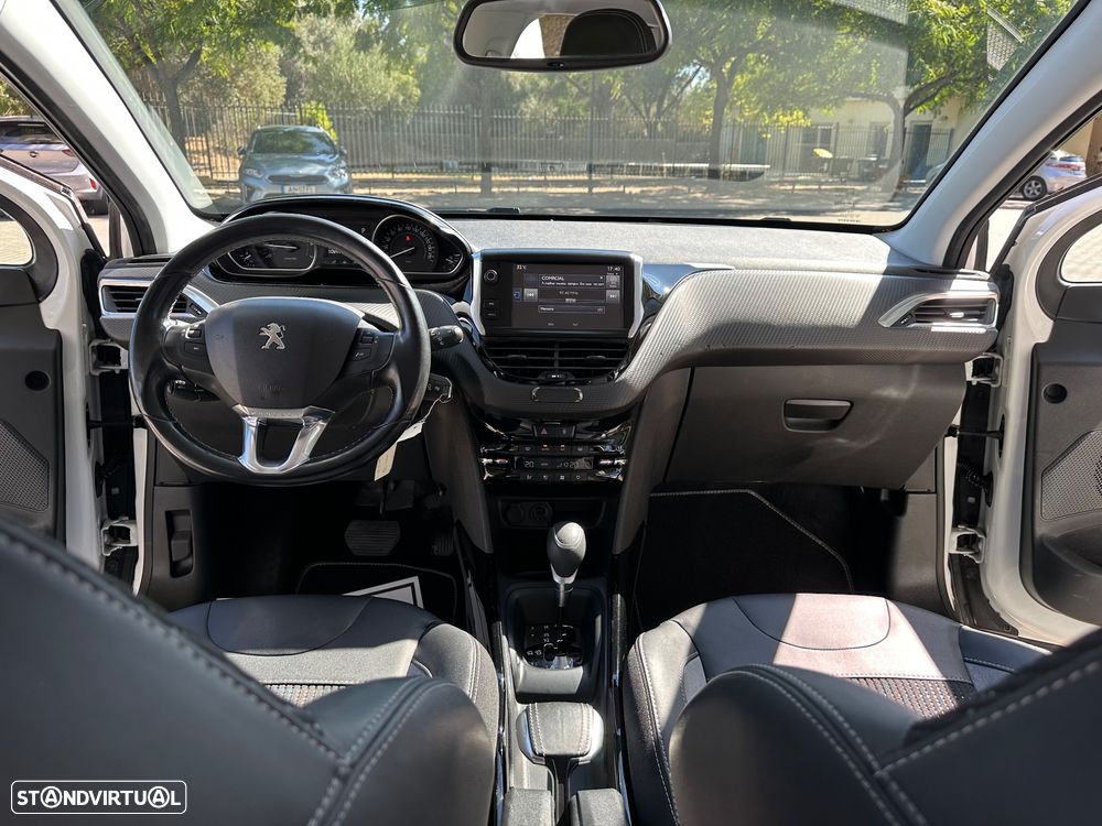 Peugeot 2008 PureTech 110 Stop&Start EAT6 Allure - 16