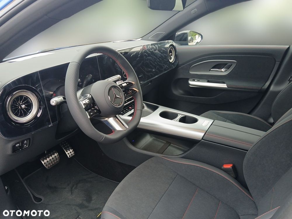 Mercedes-Benz CLA 200 mHEV 8G-DCT - 10
