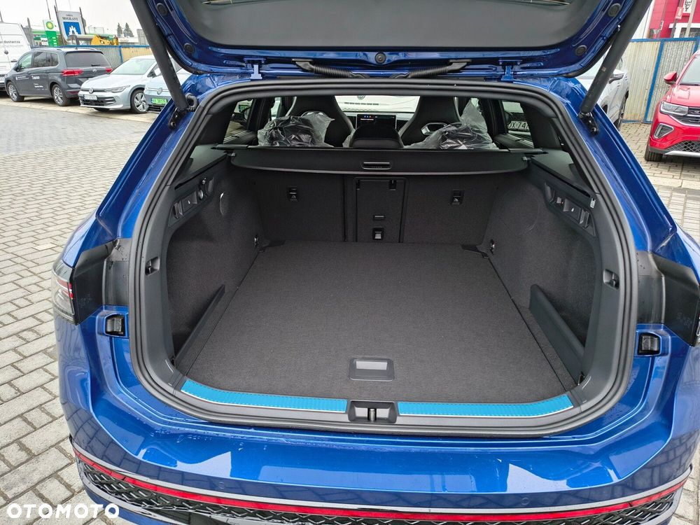 Volkswagen Passat - 8