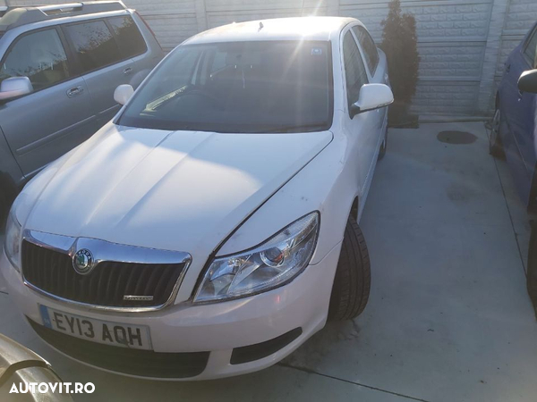 Dezmembrez Skoda Octavia berlina 1.6 diesel