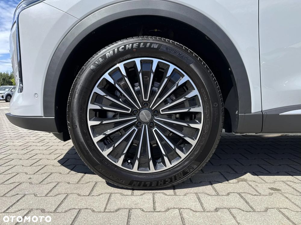 Omoda 9 1.5 Super Hybrid Exclusive AWD - 25