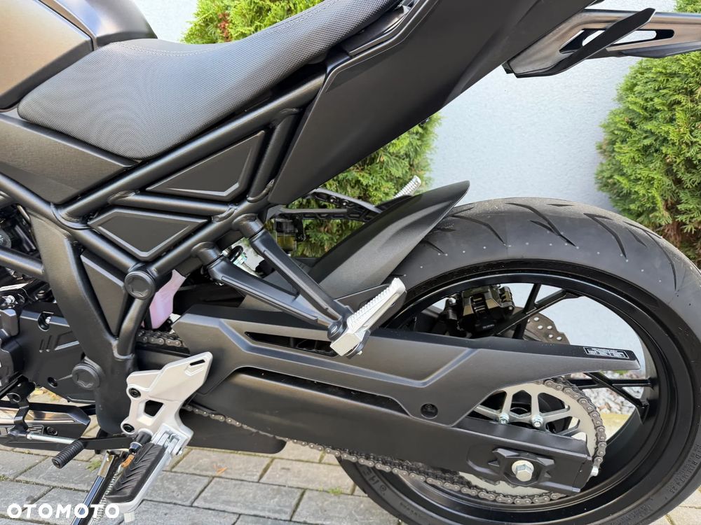 VOGE R125S - 33