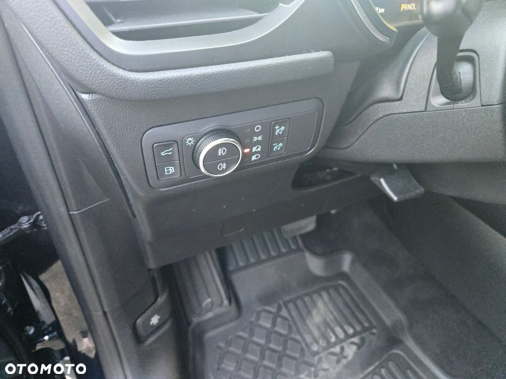 Ford Kuga 2.5 Duratec FHEV 4x4 TITANIUM - 17