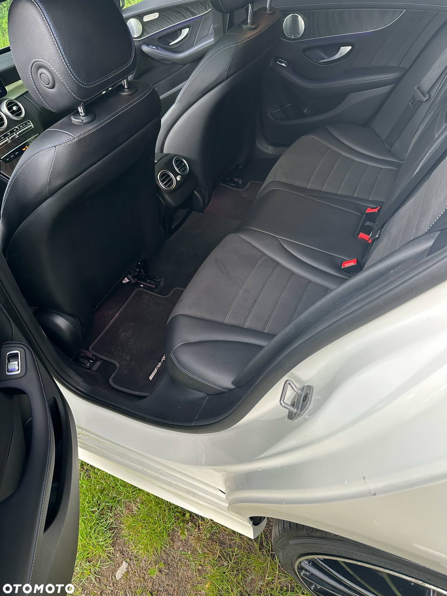 Mercedes-Benz Klasa C 300 e T 9G-TRONIC AMG Line - 18