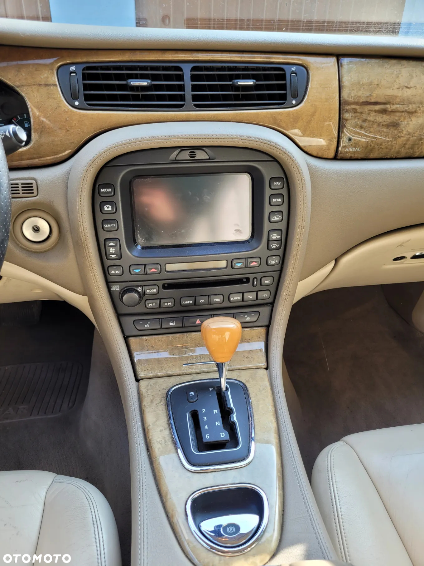 Jaguar S-Type - 24