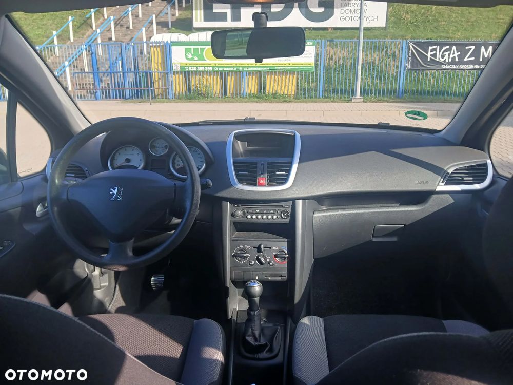 Peugeot 207 1.4 - 9