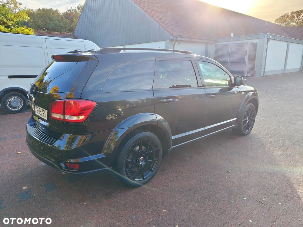 Fiat Freemont 2.0 Multijet Black Code AWD - 3