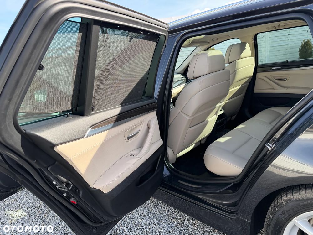 BMW Seria 5 525d - 20