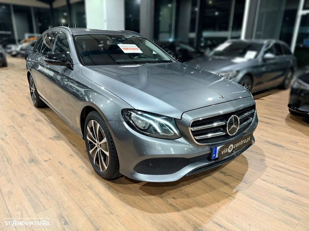 Mercedes-Benz E 300 de Avantgarde 4Matic — fotografia 18