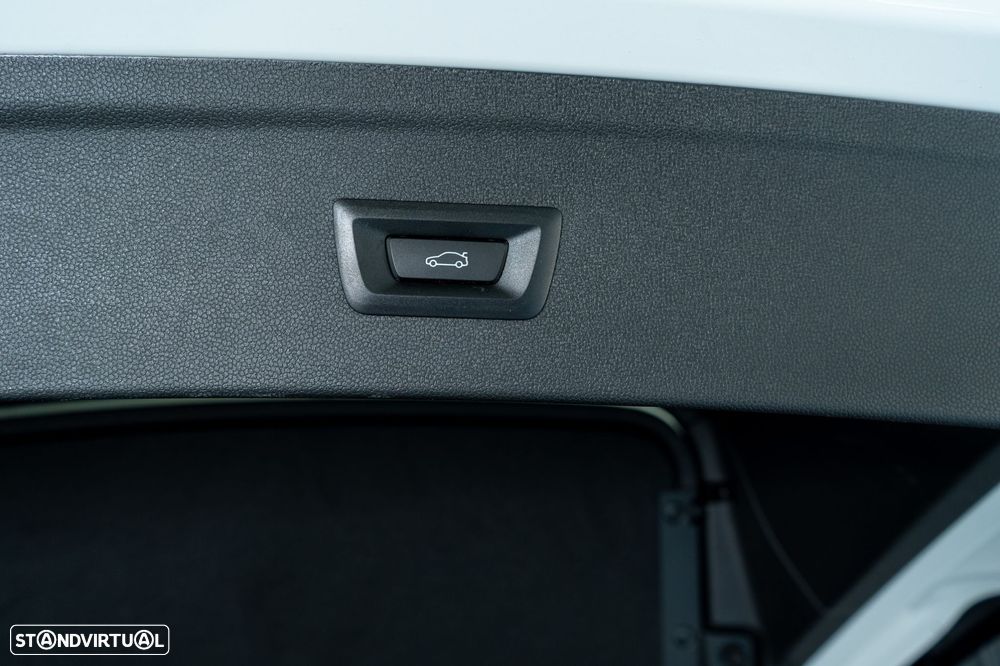 BMW iX xDrive 45 Pack Desportivo - 33