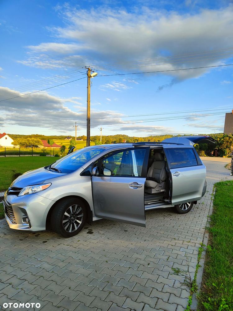 Toyota Sienna 3.5 V6 SE - 10