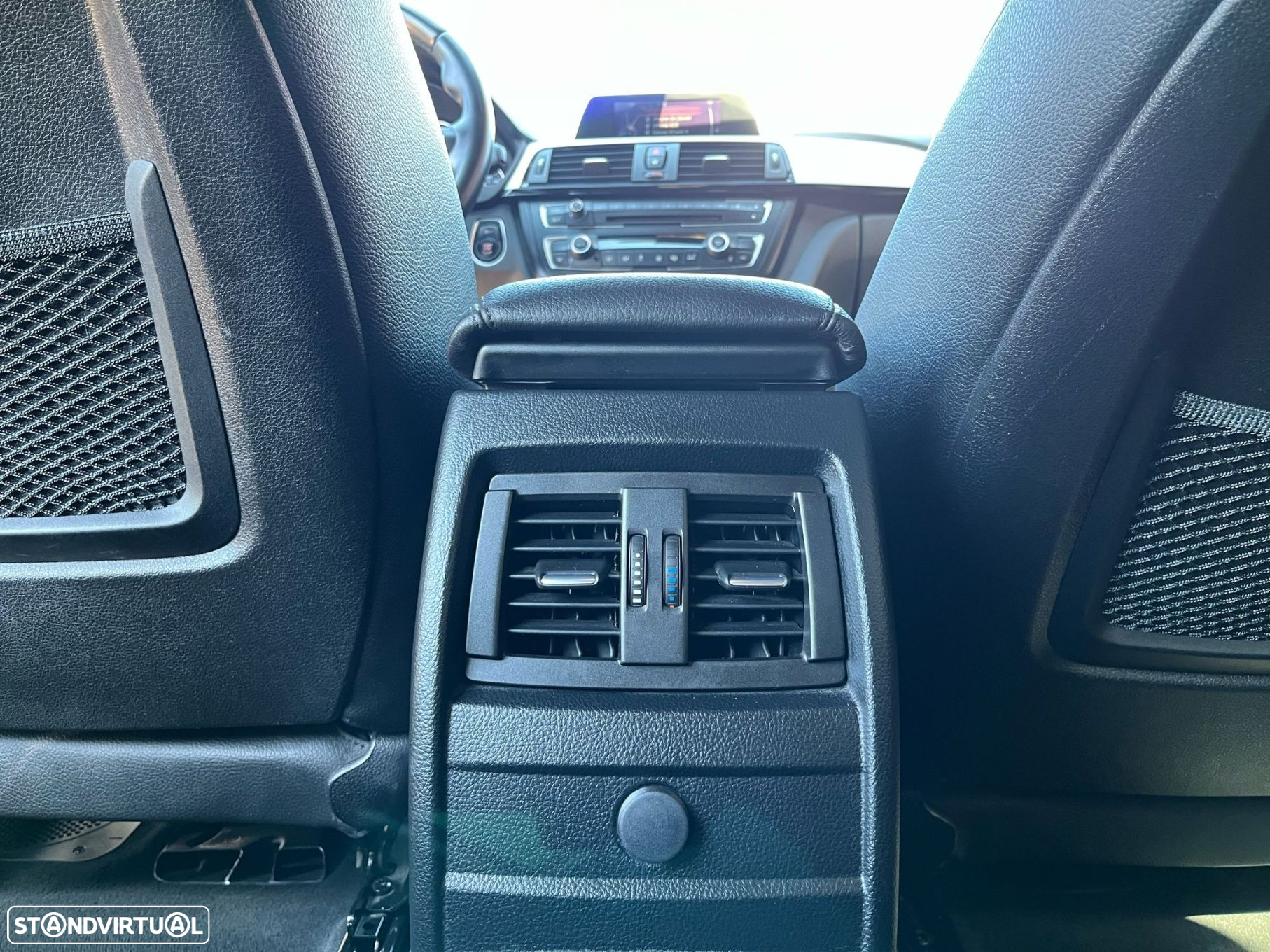 BMW 318 d Touring Line Sport - 17