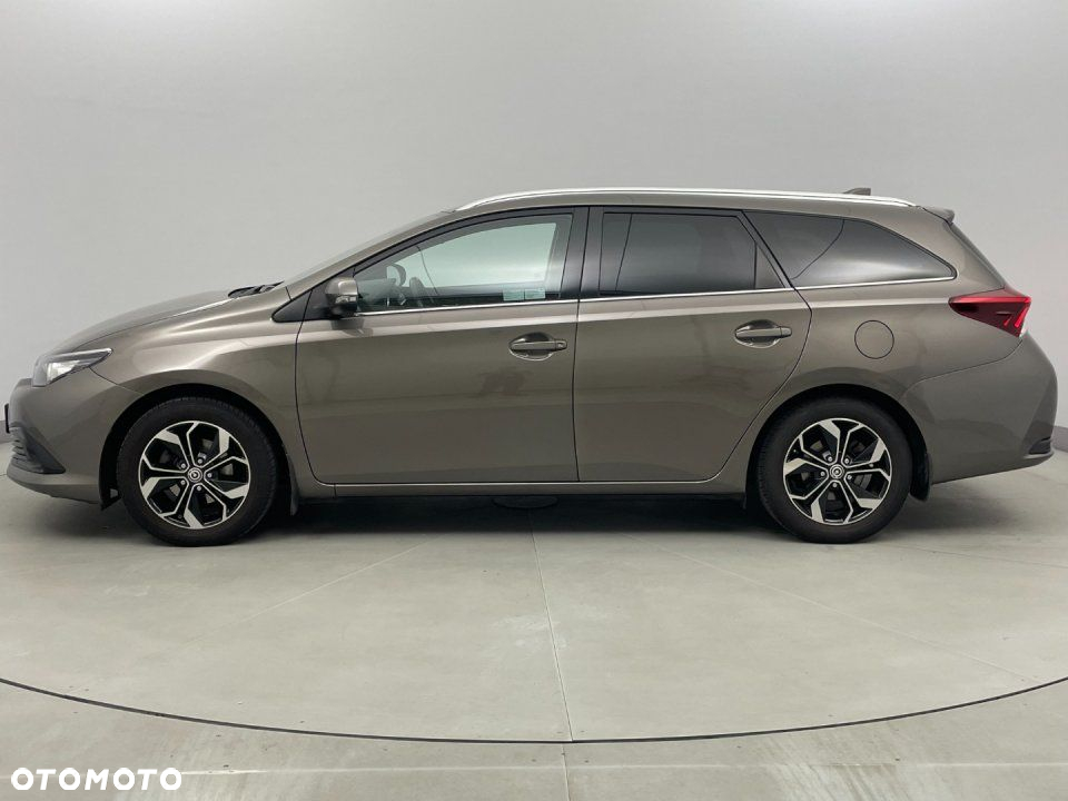Toyota Auris - 2