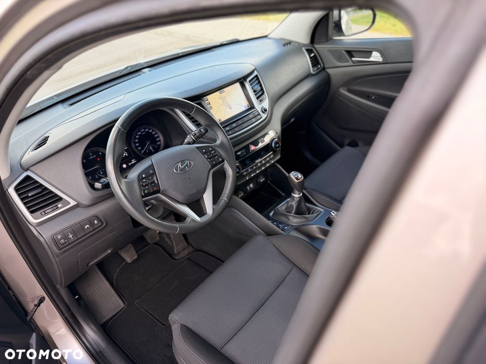 Hyundai Tucson blue 1.7 CRDi 2WD Passion - 14