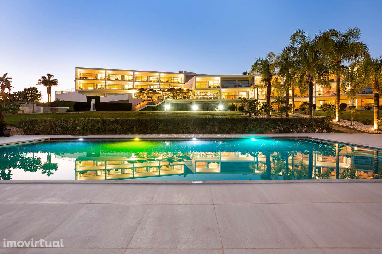 Moderno apartamento a 600m da praia - Grande imagem: 3/23