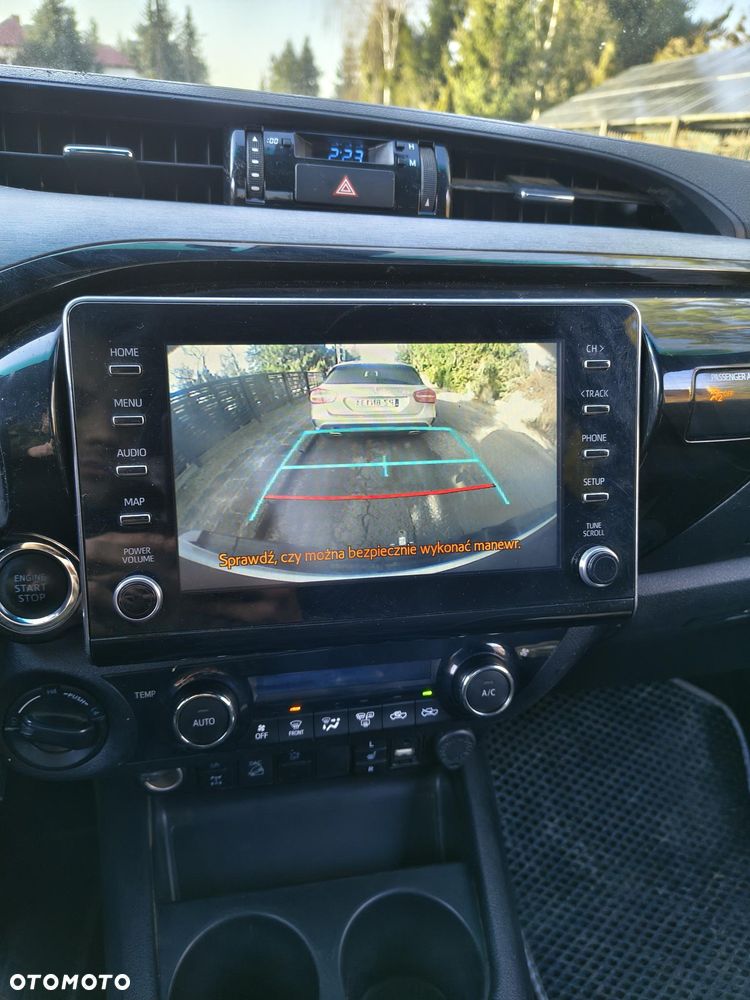 Toyota Hilux - 11
