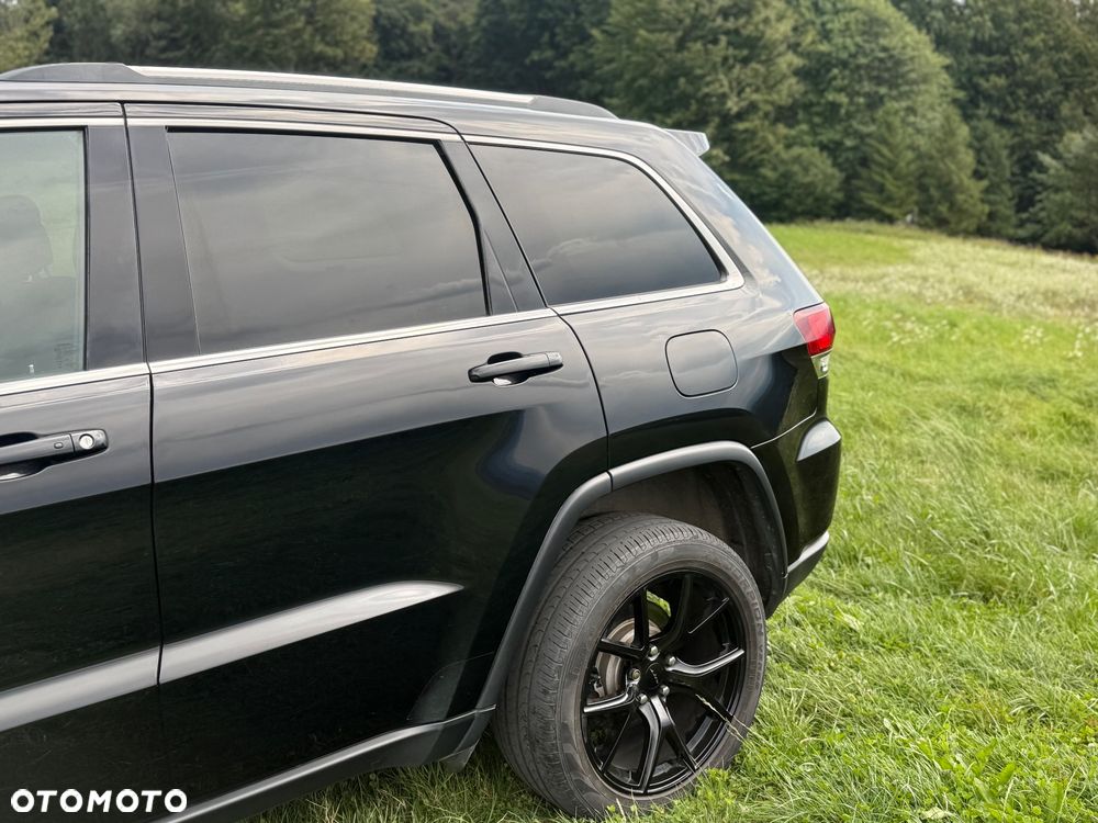 Jeep Grand Cherokee - 17