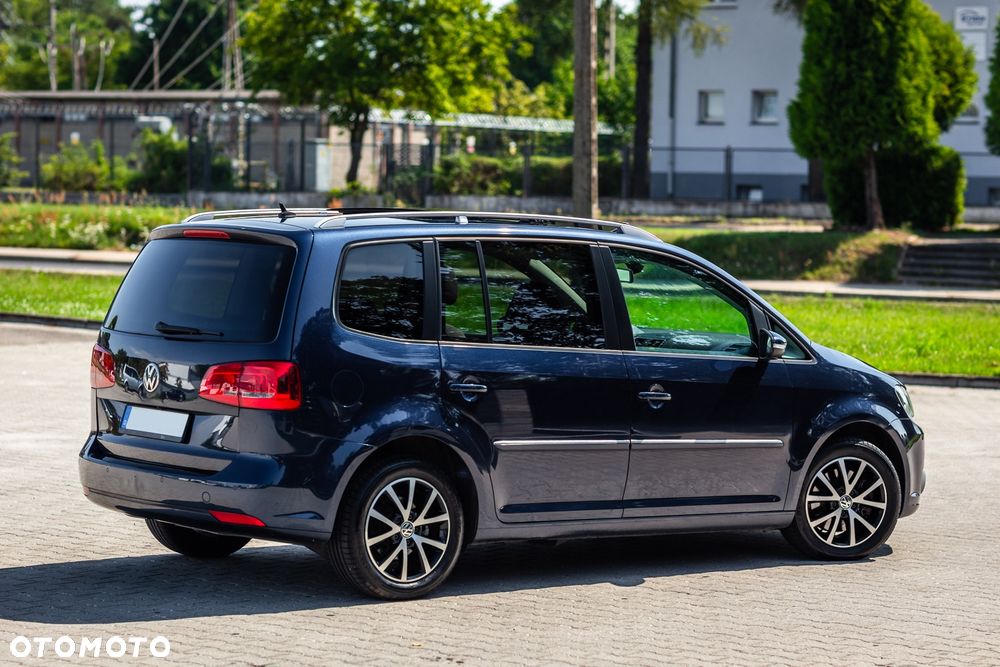Volkswagen Touran 2.0 TDI Highline - 13