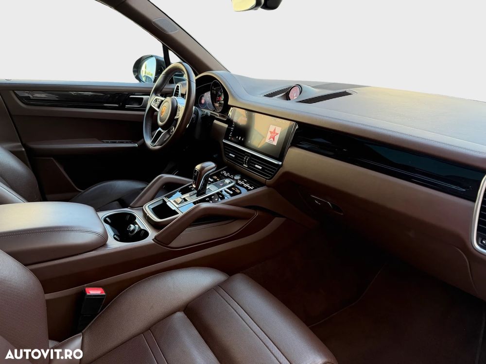 Porsche Cayenne - 7