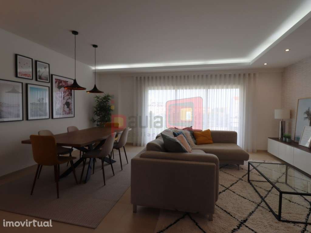 APARTAMENTO T3 MONTIJO COM PARQUEAMENTO E ARRECADAÇÃO - Grande imagem: 3/48