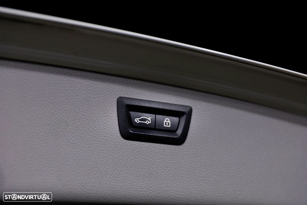 BMW 320 d Aut. Luxury Line - 26