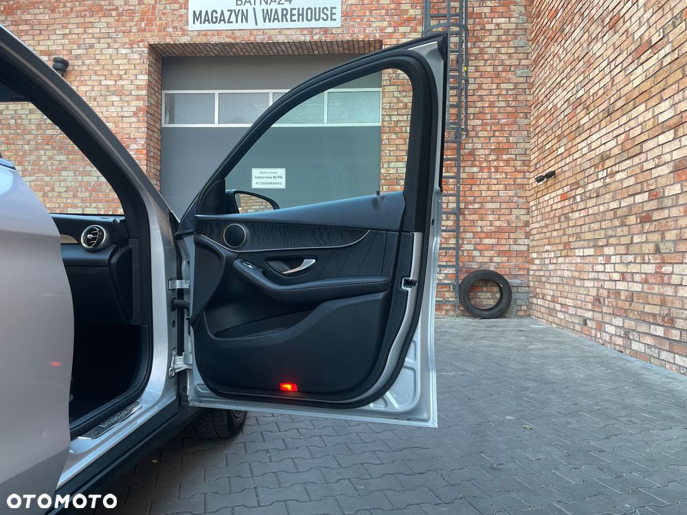 Mercedes-Benz GLC 220 d 4Matic 9G-TRONIC AMG Line - 16