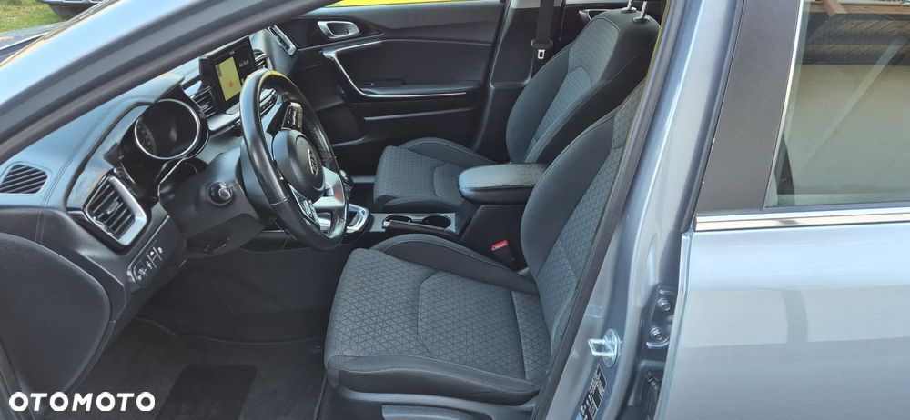 Kia Ceed 1.6 CRDi DCT Vision - 8