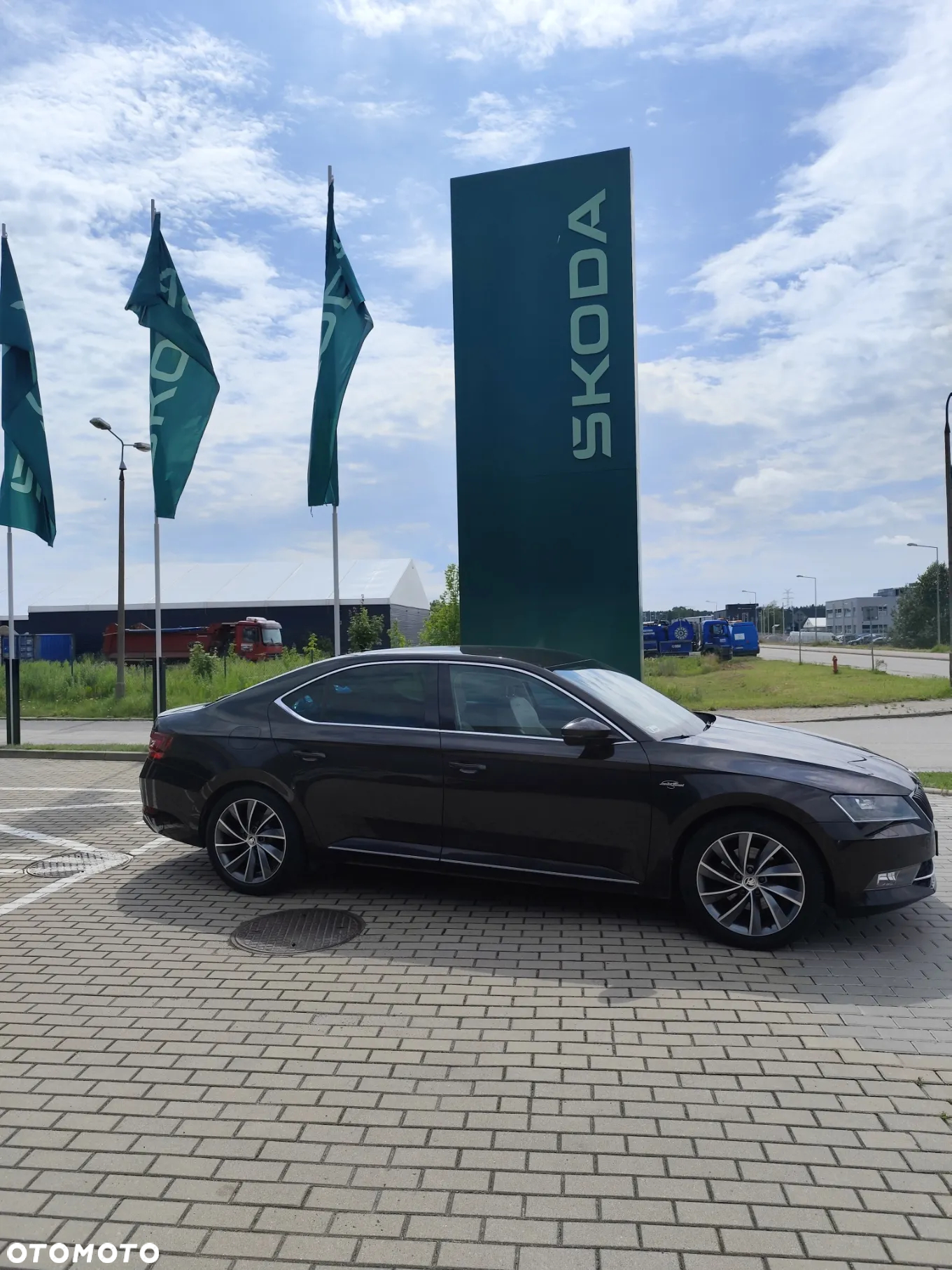 Skoda Superb 2.0 TDI 4x4 L&K DSG - 2