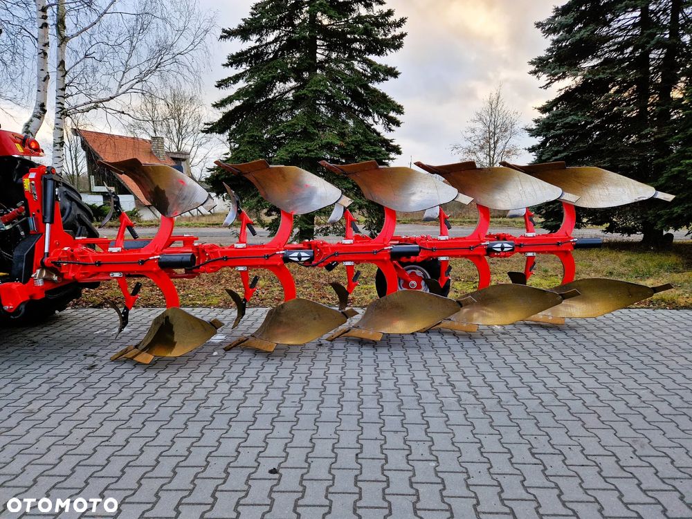 Gregoire Besson Rover 70 - 4